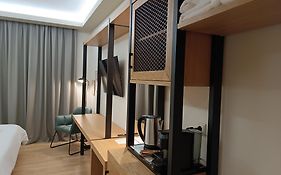 Agnanti Limnis Hotel